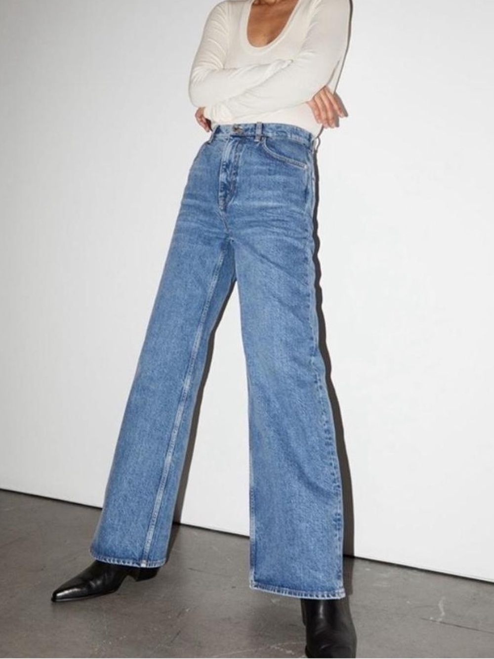 & Other Stories The Dear Cut 90s Wide Leg Jeans Medium Wash - Picture 1 of 5